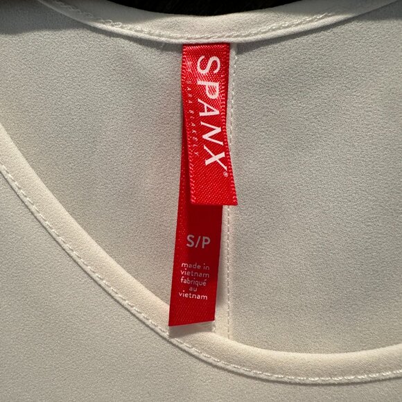 Spanx Perfect Length Top Large Chiffon Flowy Sleeveless Tank Powder White - Picture 2 of 5